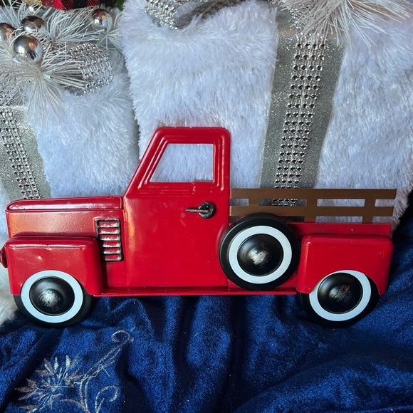 ❤️Vintage Red Truck Christmas
Wall Decor‼️FINAL SALE - Picture 2 of 4